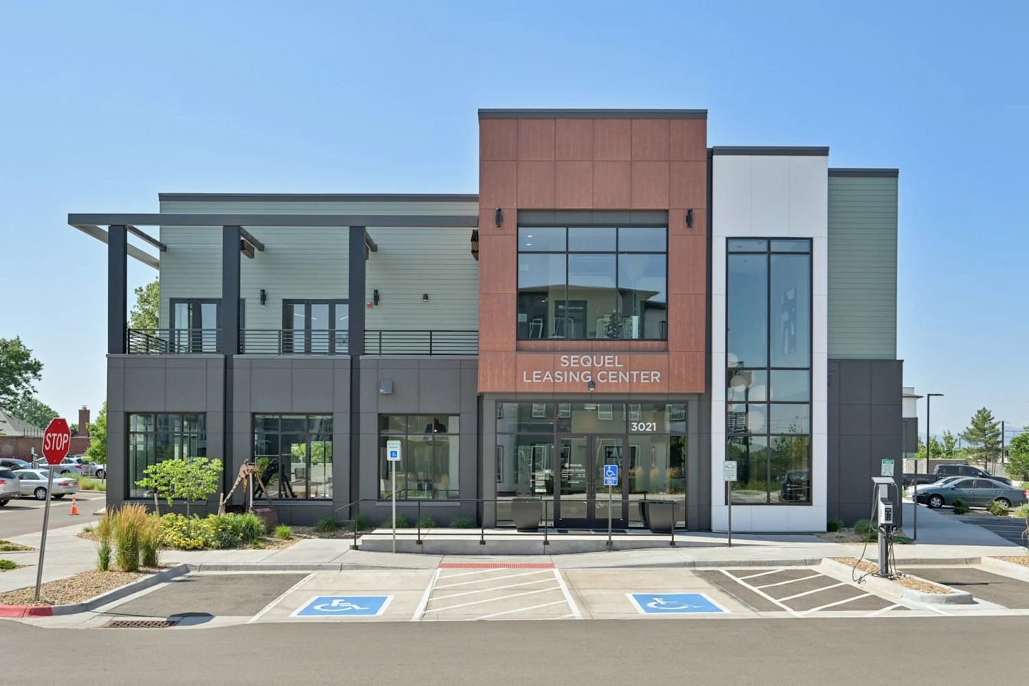 Winslow Crane Apartments - Facade