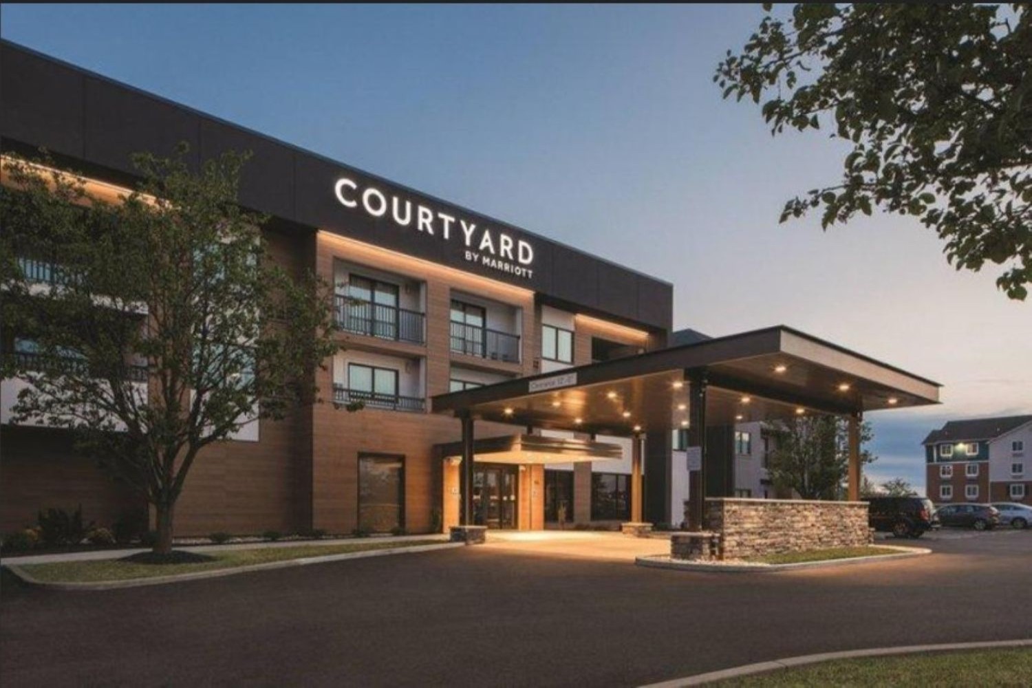 Courtyard by Marriott Hotel